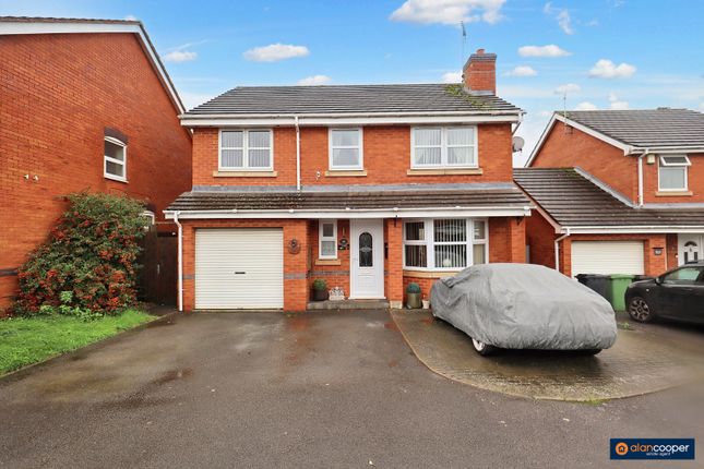 5 bed property, in Kiln Close, £343,000