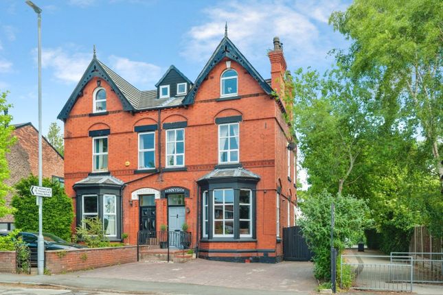 5 bed property, in Ditchfield Road, £500,000