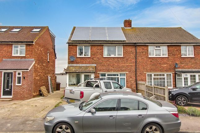 3 bed property, in New Road, £290,000