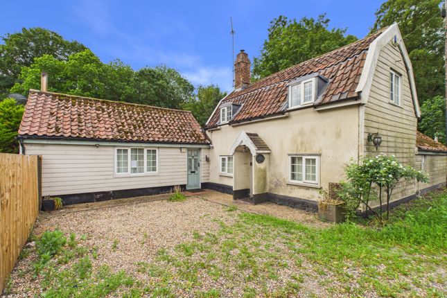 3 bed property, in Ixworth Road, £360,000
