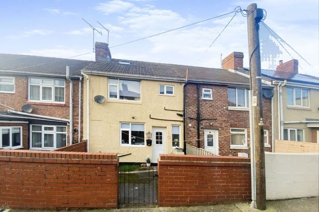 2 bed property, in Shakespeare Avenue, £75,000
