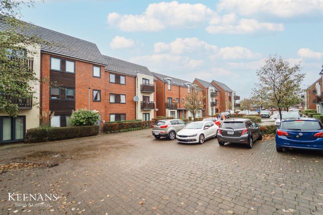 2 bed property, in Mere Drive, £99,950