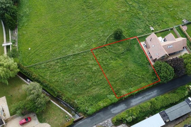 Studio, in Building Plot, £250,000