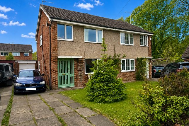 3 bed property, in Heron Close, £330,000