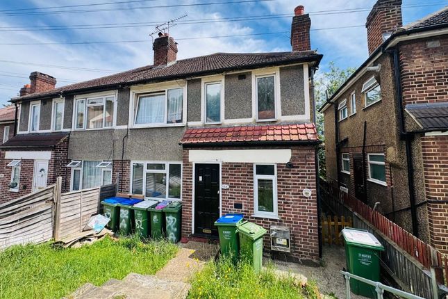 3 bed property, in 82 Holly Hill Road, £100,000