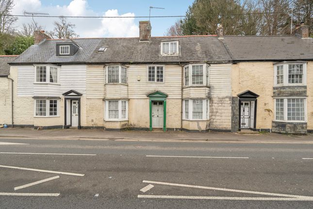 4 bed property, in Perranarworthal, £185,000