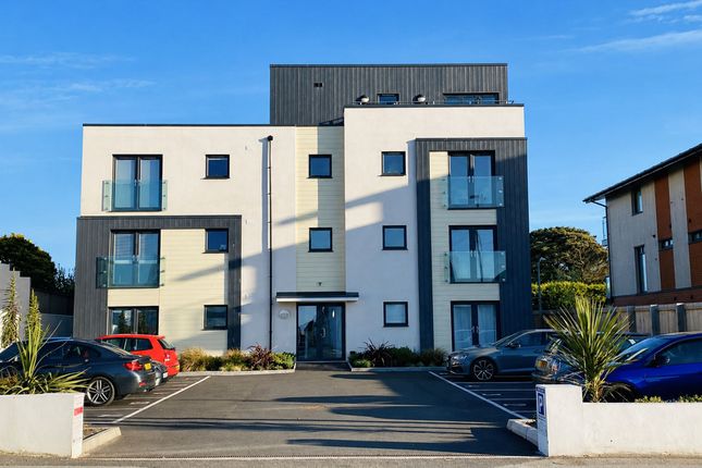 2 bed property, in Felicia House, £240,000