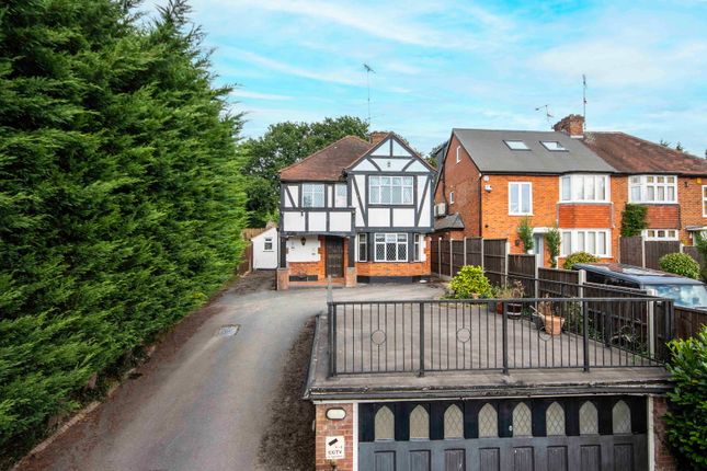 3 bed property, in Amersham Road, £775,000