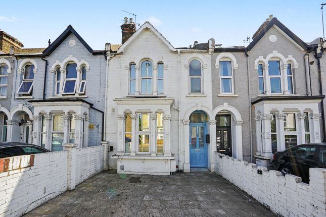6 bed property, in Garratt Lane, £950,000