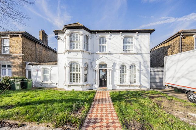 4 bed property, in Hampton Road, £1,750,000