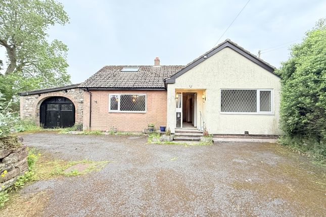 2 bed property, in Applecroft, £135,000