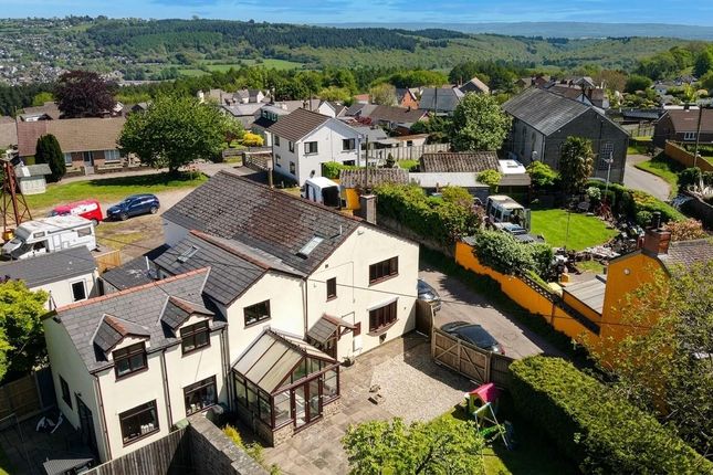 4 bed property, in Lansdown Walk, £435,000