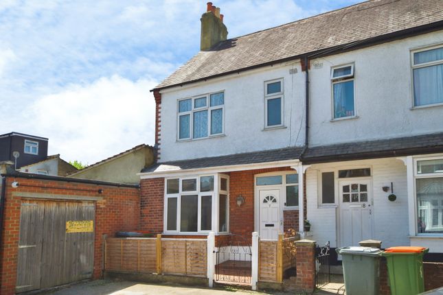3 bed property, in Bath Road, £500,000