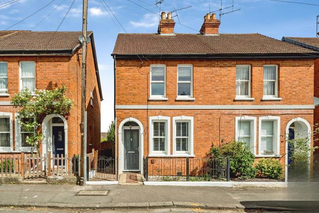 3 bed property, in College Rise, £525,000