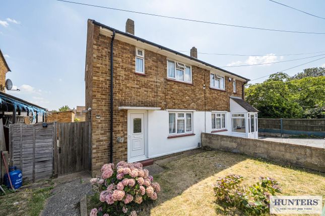 2 bed property, in Sandgate Road, £350,000