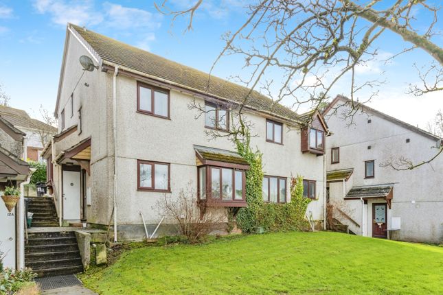 2 bed property, in Fallowfields, £200,000