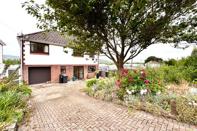 4 bed property, in Thornhill Cottages, £422,500