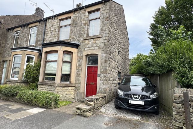 2 bed property, in Ashworth Lane, £210,000