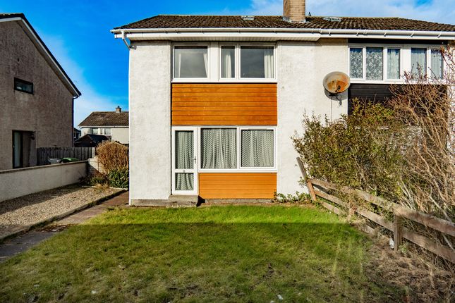 3 bed property, in Shiel Square, £185,000