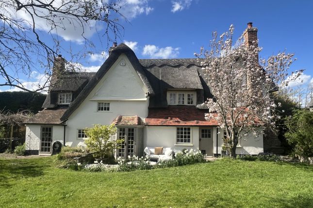4 bed property, in High Street, £700,000