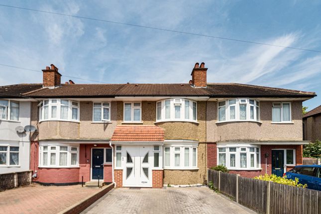 3 bed property, in Clitheroe Avenue, £585,000