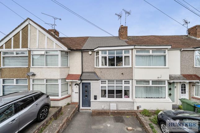 2 bed property, in Parkside Avenue, £375,000