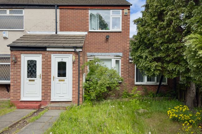 2 bed property, in Rosslyn Mews, £95,000