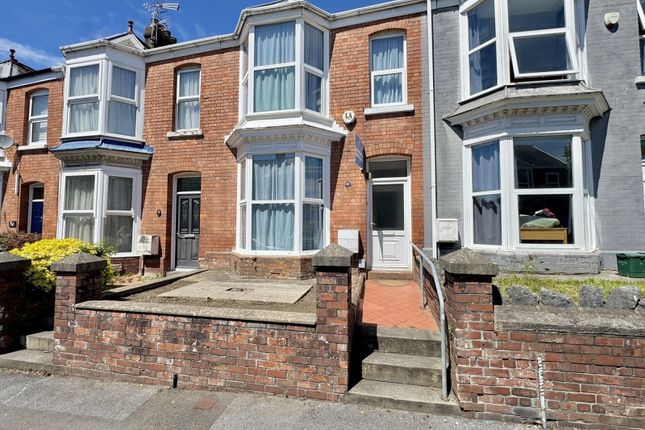 5 bed property, in Glanbrydan Avenue, £279,995