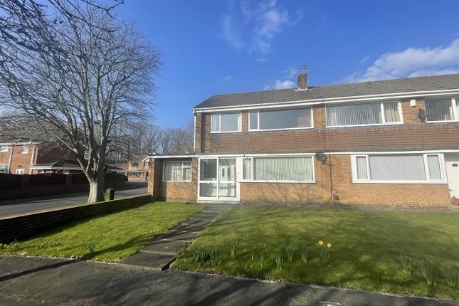 3 bed property, in Caxton Way, £180,000