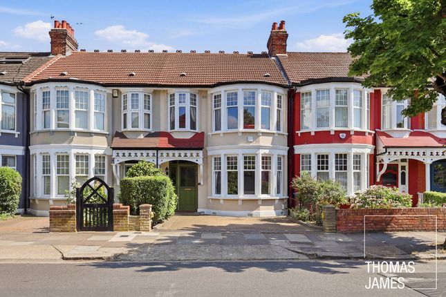 3 bed property, in Riverway, £700,000