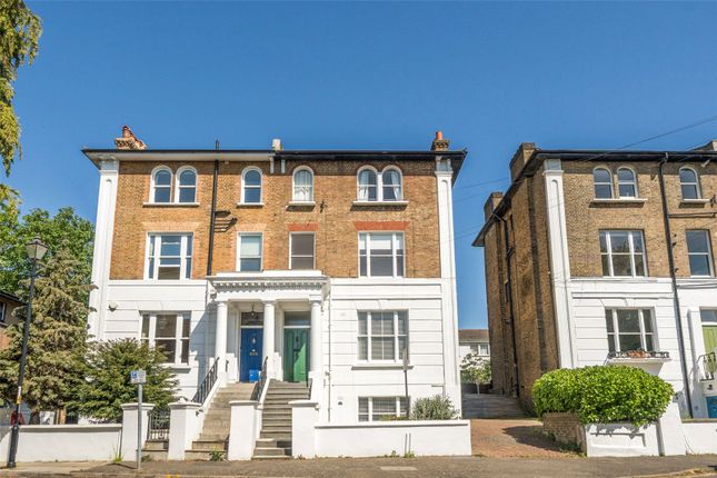 2 bed property, in Glenton Road, £400,000