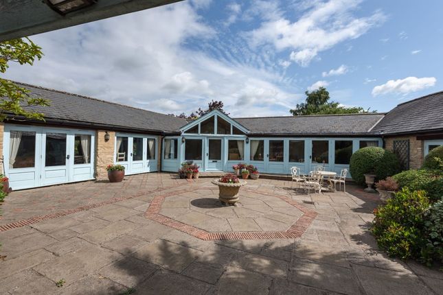 4 bed property, in Greyfriars, £760,000