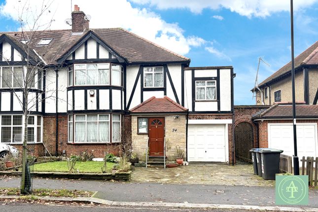 4 bed property, in Queen Elizabeth's Drive, £1,000,000