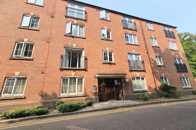 2 bed property, in Harrington Croft, £130,000
