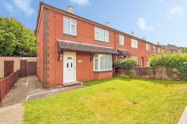 3 bed property, in Westfield Close, £200,000