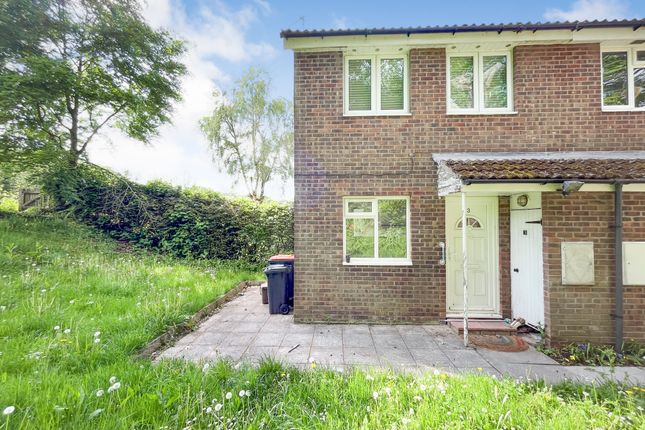 1 bed property, in Flat 3 30 Saint Brides Gardens, £65,000