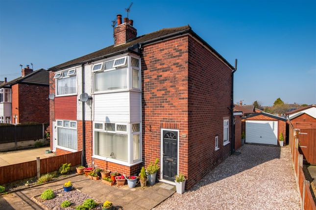 2 bed property, in Regent Street, £174,995