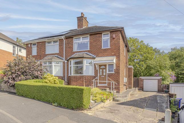 2 bed property, in Fairbank Avenue, £180,000