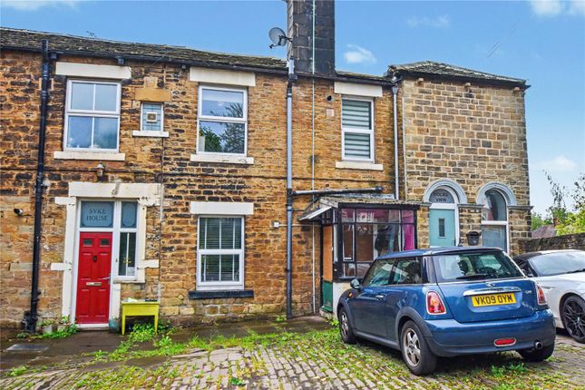 2 bed property, in Syke House, £180,000