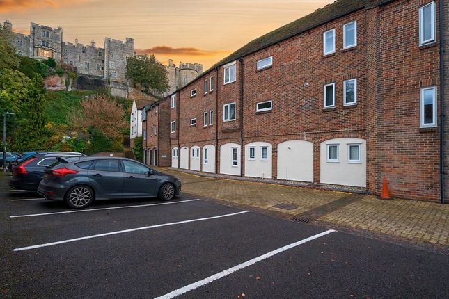 2 bed property, in Chapter Mews, £375,000