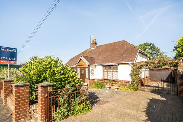 2 bed property, in Shipbourne Road, £425,000