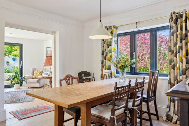 4 bed property, in Oxford Road, £950,000