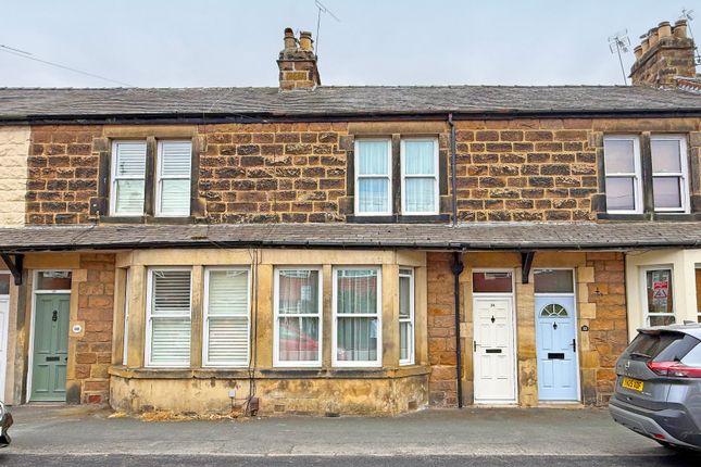 2 bed property, in Silverfields Road, £260,000