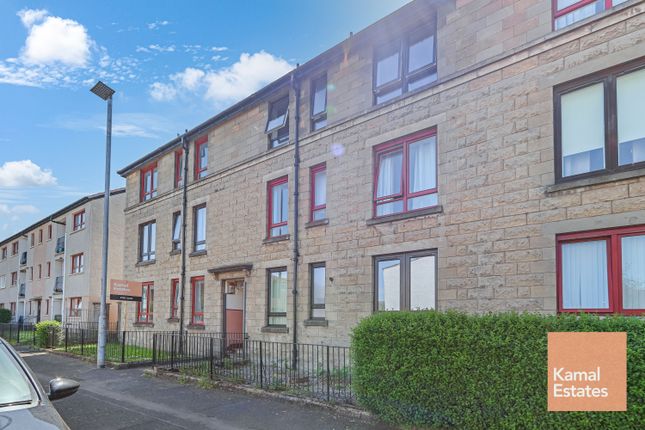 2 bed property, in Northinch Street, £110,000