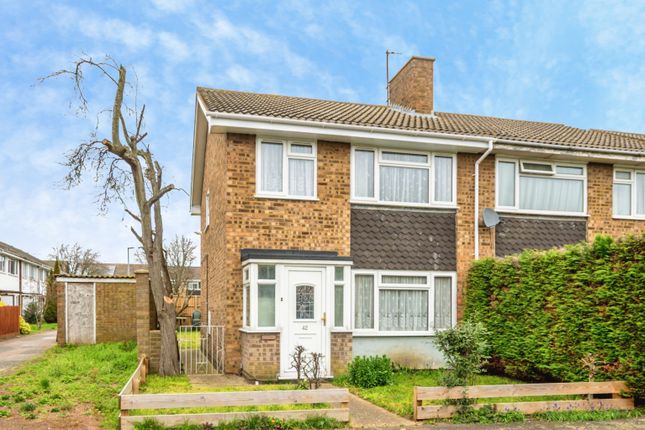 3 bed property, in Lilac Walk, £270,000