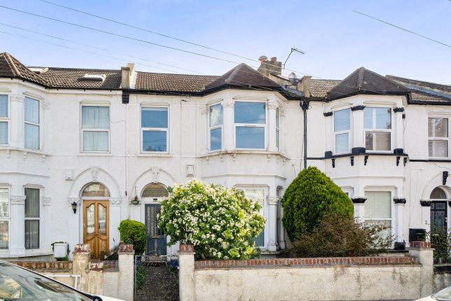 2 bed property, in Fordel Road, £350,000