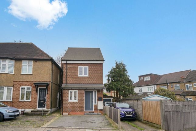 2 bed property, in Kenerne Drive, £599,950