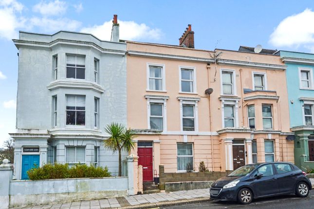 2 bed property, in Devonport Road, £91,000