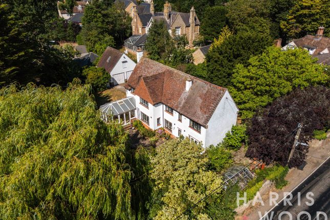 4 bed property, in Inworth Road, £750,000