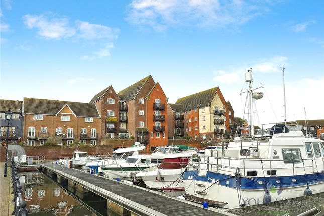 2 bed property, in Canary Quay, £220,000